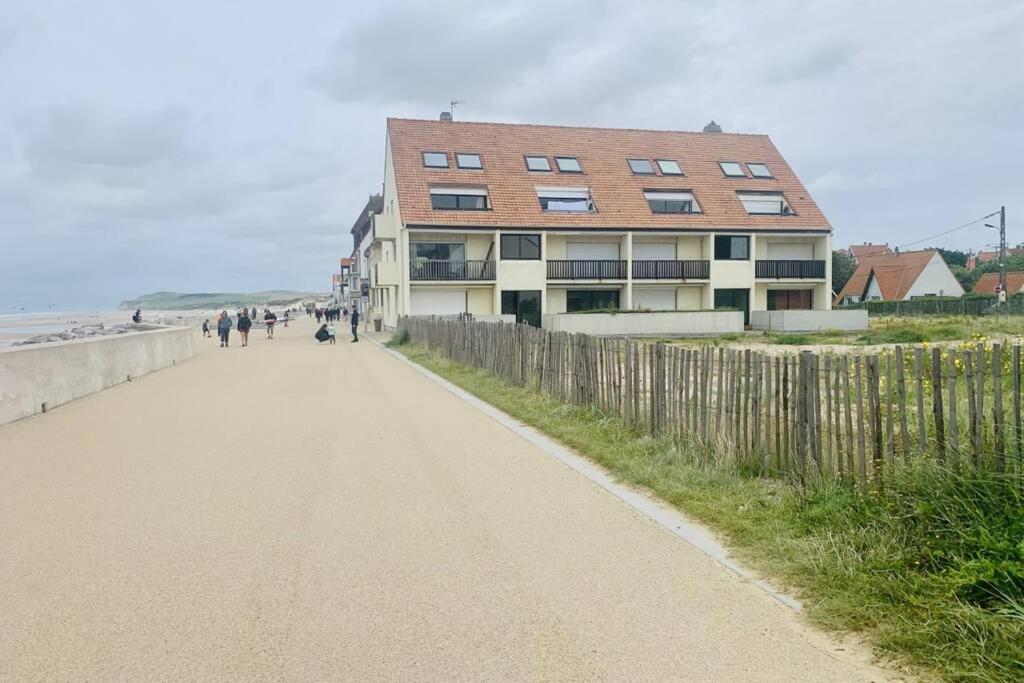 Ferienwohnung Duplex Avec Jacuzzi Vue Imprenable Sur La Baie De Wissant Exterior foto