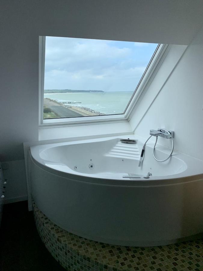 Ferienwohnung Duplex Avec Jacuzzi Vue Imprenable Sur La Baie De Wissant Exterior foto